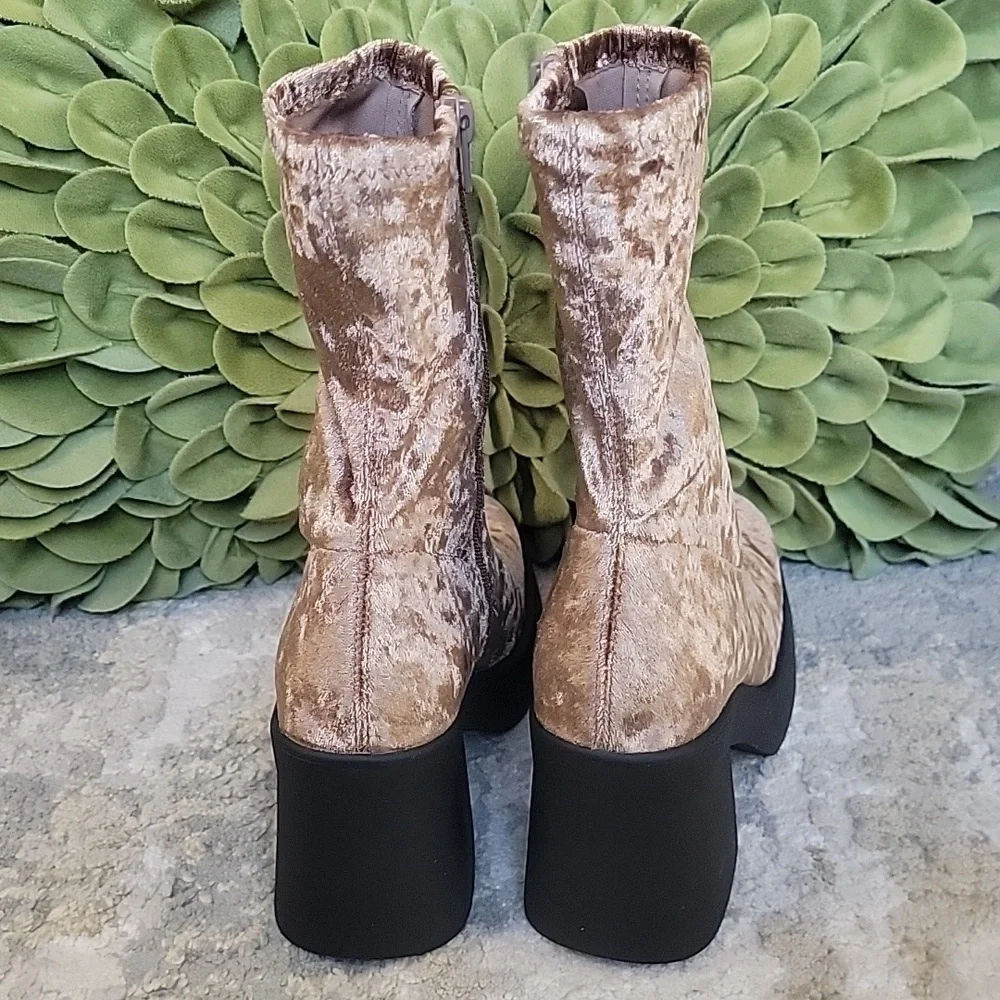 Steve Madden Platform Boots - Klaton Crushed Velvet - Womens Size 7.5